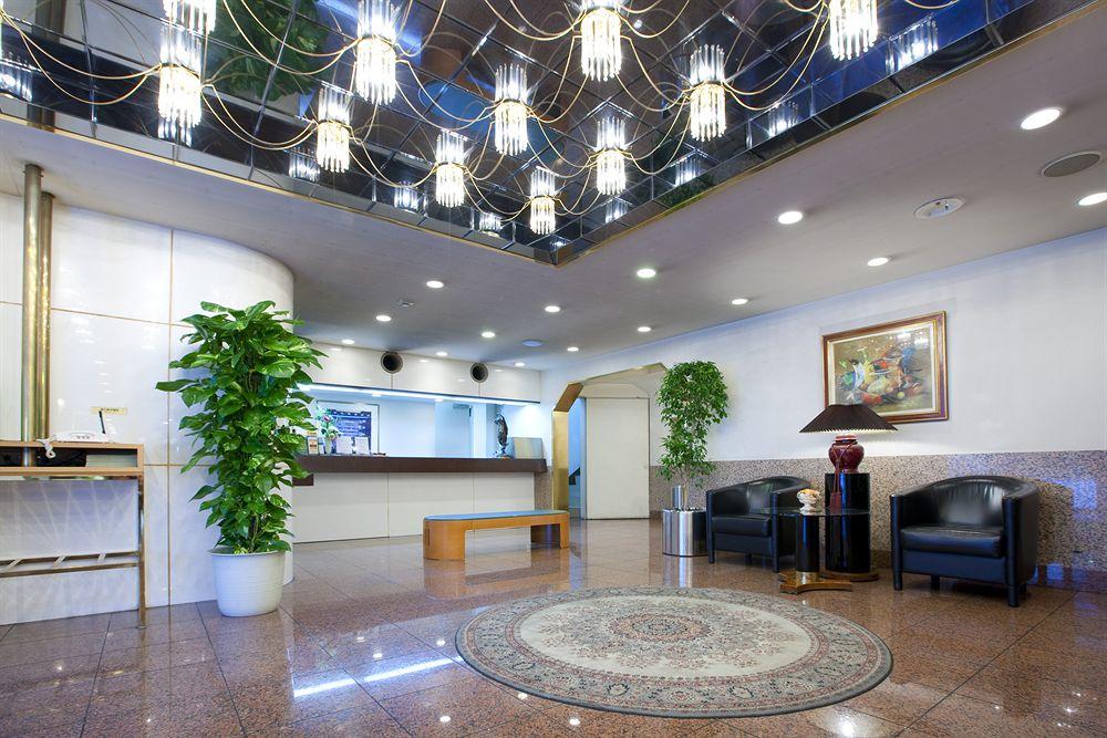 Hotel Sunlite Shinjuku Tokio Buitenkant foto